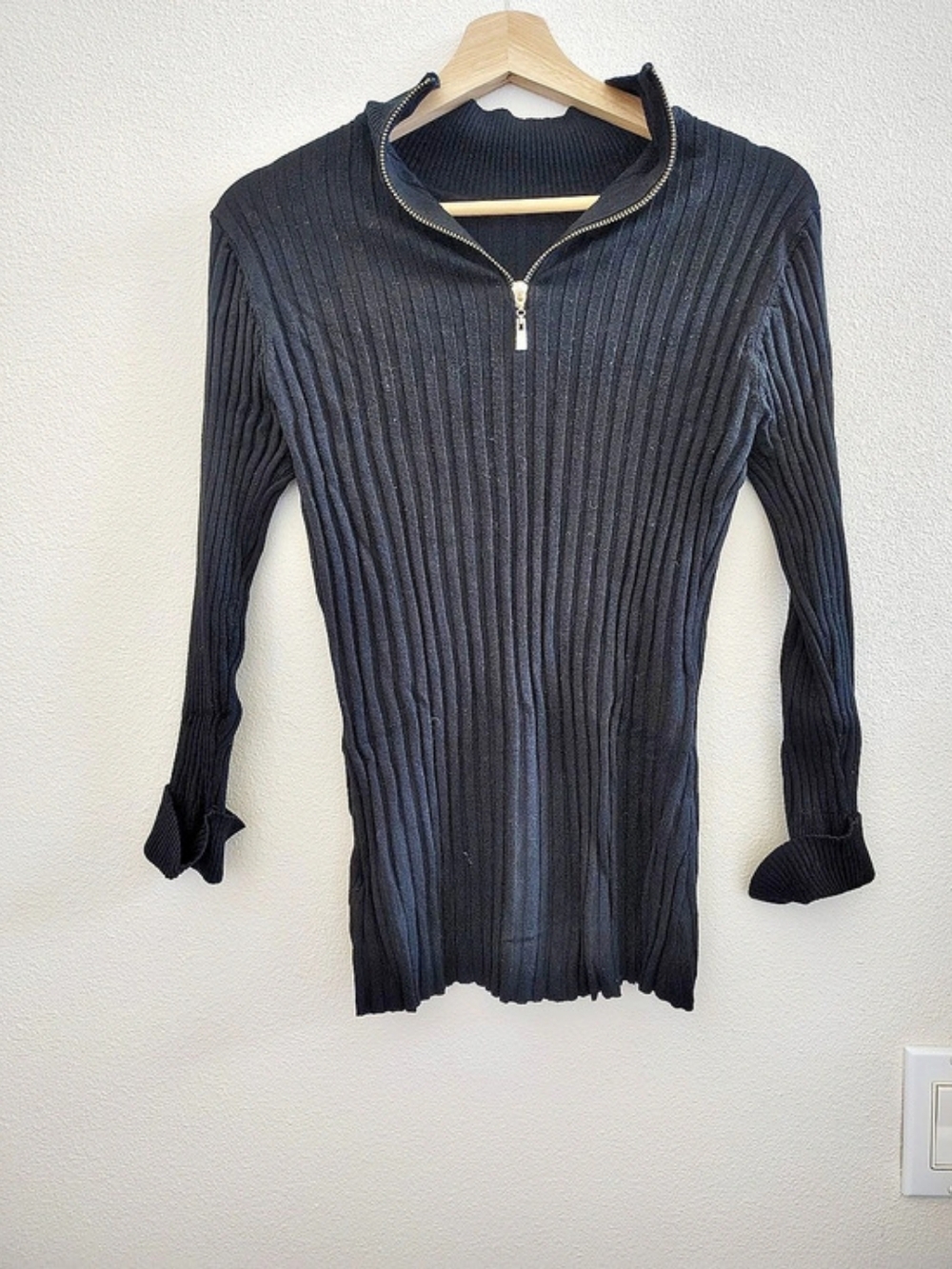 Black Ribbed Zip Sweater Like New